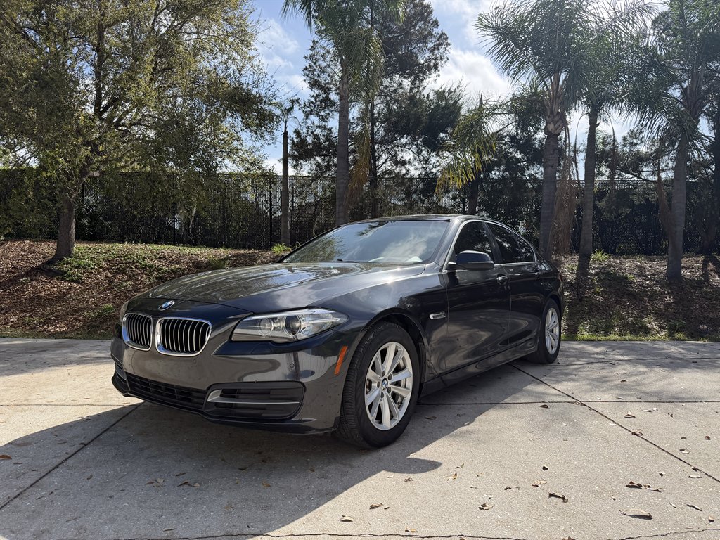 2014 BMW 5 Series 528i Sedan's photo