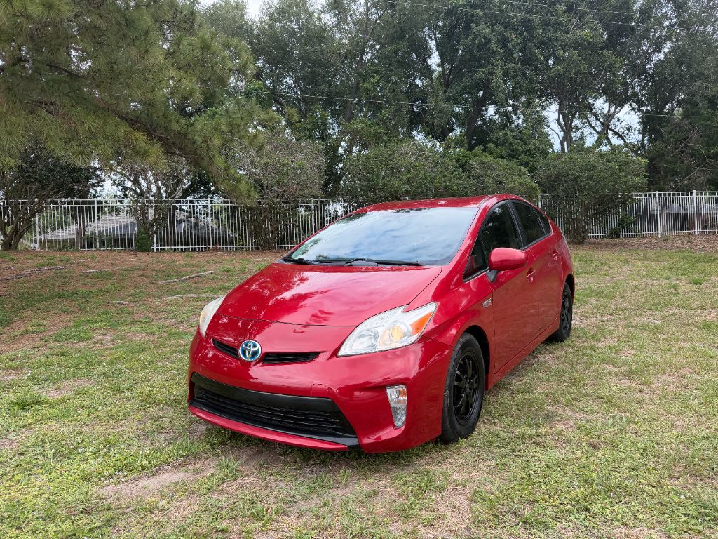 2015 Toyota Prius Two's photo