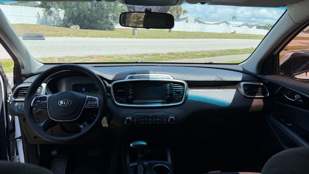 2020 Kia Sorento LX - Photo 11